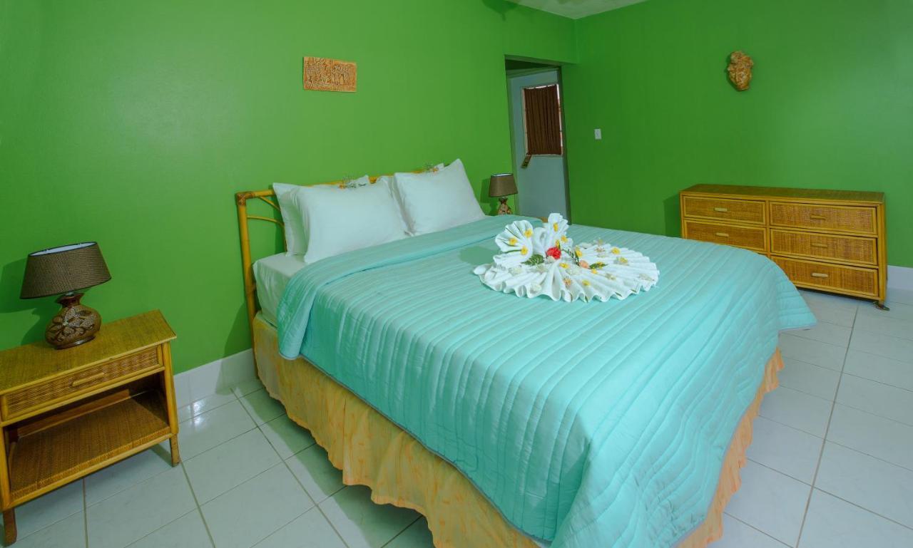 Banana Beach Resort San Pedro  Extérieur photo