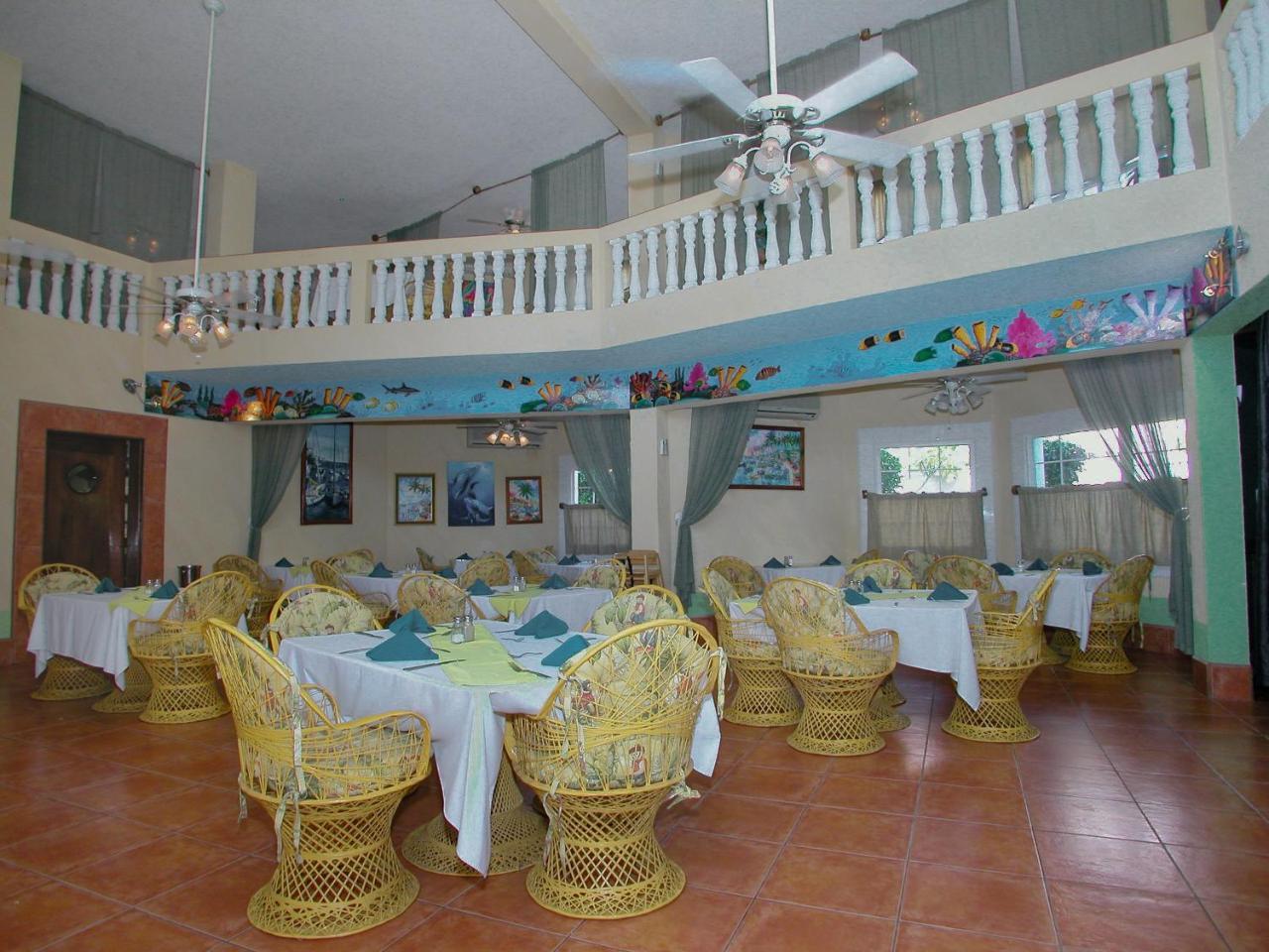 Banana Beach Resort San Pedro  Extérieur photo