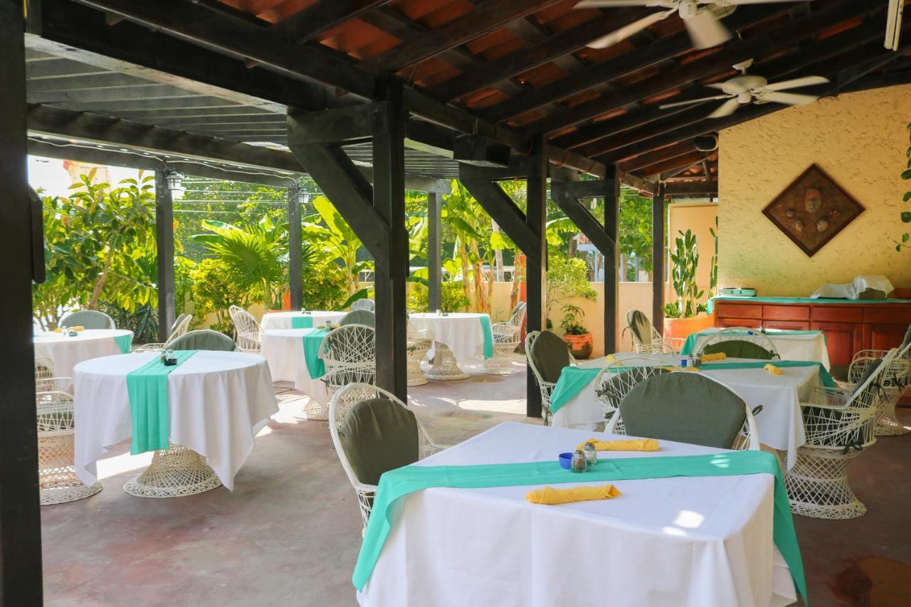 Banana Beach Resort San Pedro  Extérieur photo