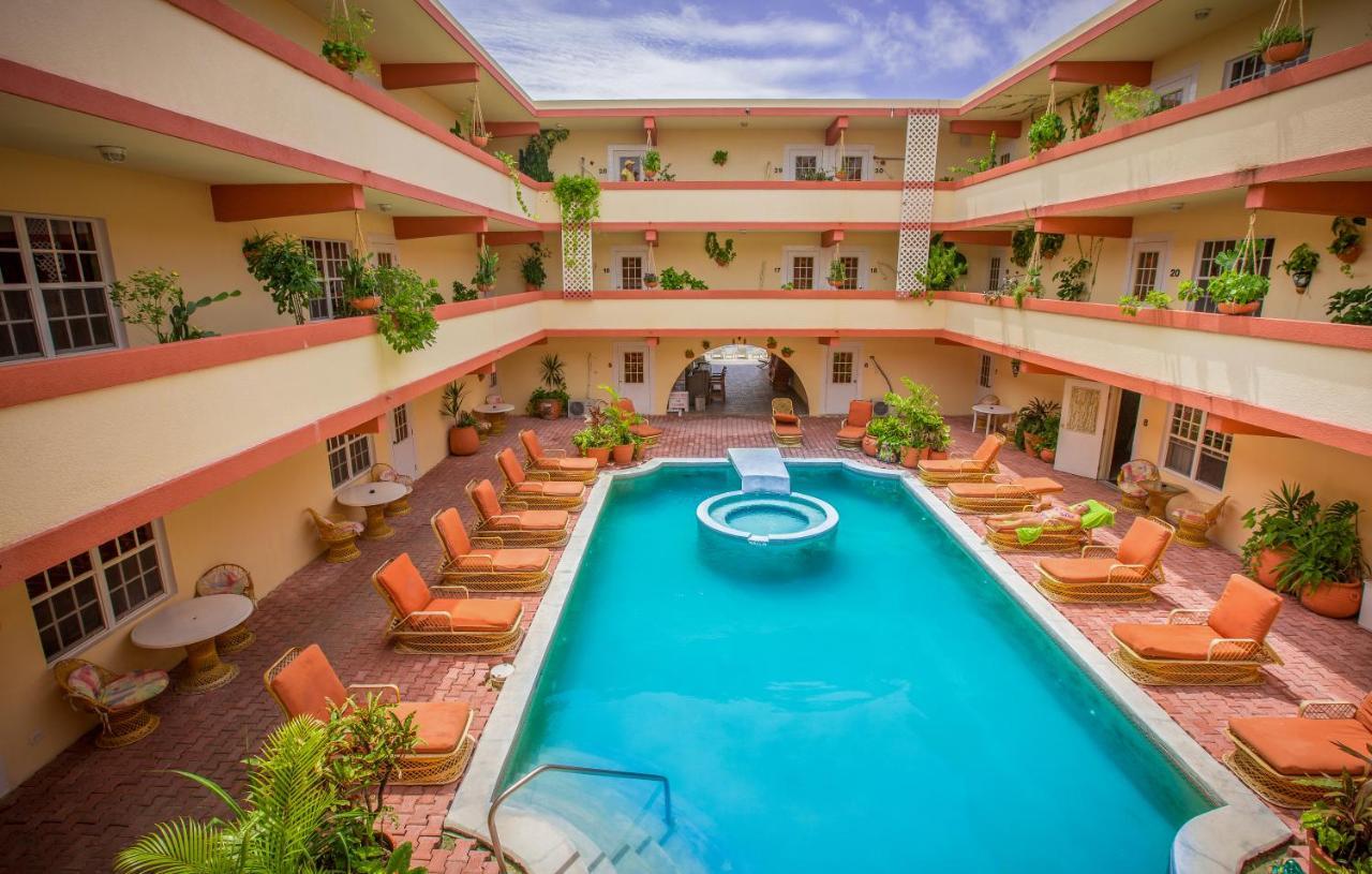 Banana Beach Resort San Pedro  Extérieur photo
