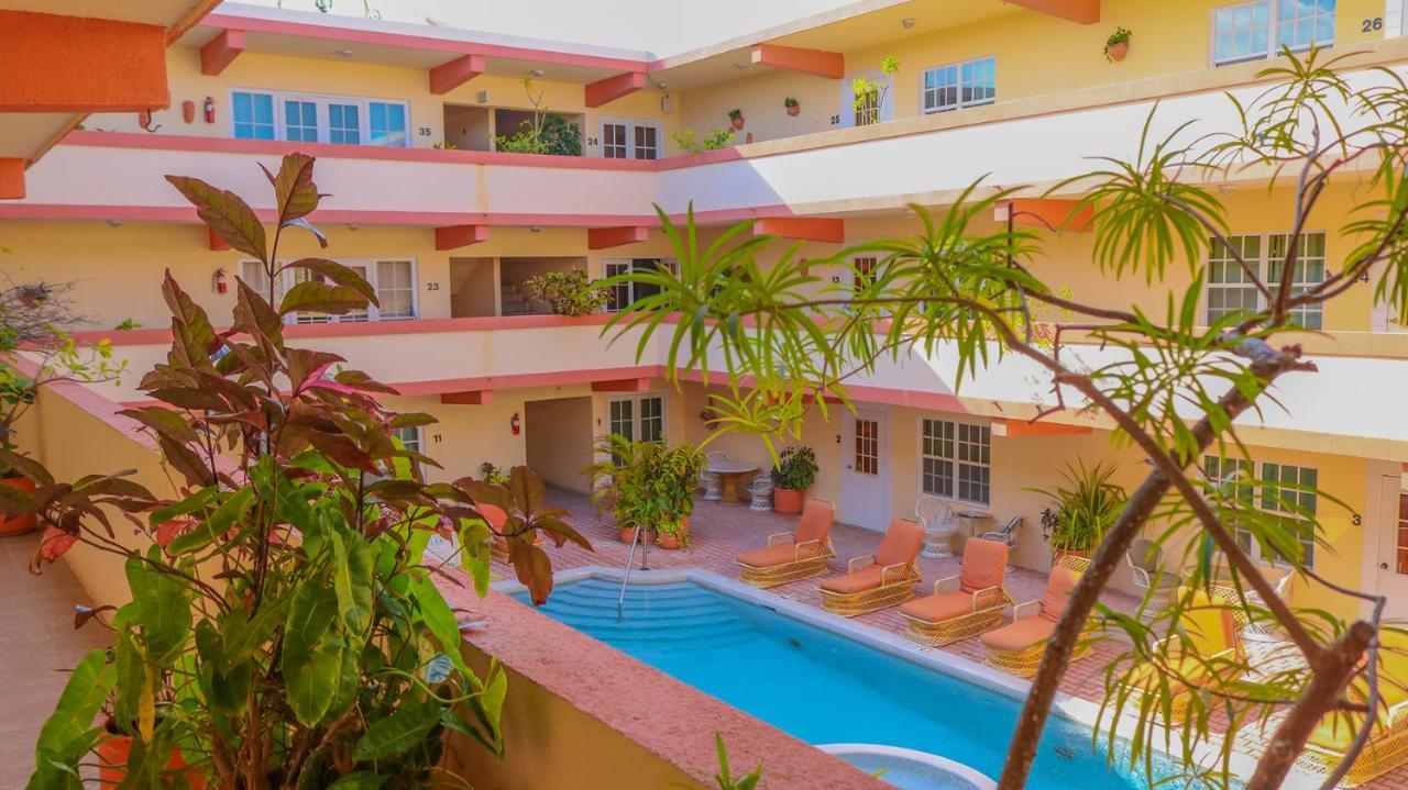 Banana Beach Resort San Pedro  Extérieur photo